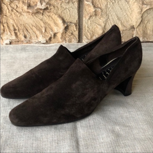 Amalfi Italy Leather Soft Brown Heels Goth Punk Rock
Size 8 1/2 AA Vintage - Picture 3 of 10